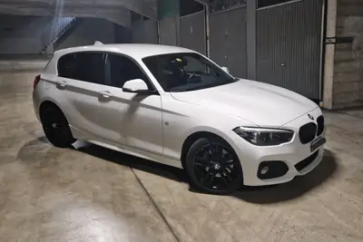 BMW 125i Edition M Sport Steptronic — Berline compacte sportive, boîte auto, 80 500 km — vista esterna
