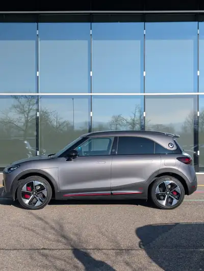 Smart #1 66 kWh Brabus AWD — SUV électrique haute performance, 43 900 km seulement — detail