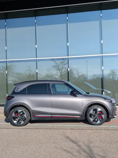 Smart #1 66 kWh Brabus AWD — SUV électrique haute performance, 43 900 km seulement — dashboard
