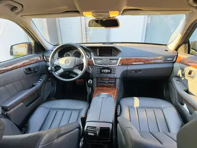 Mercedes-Benz E 500 Estate — Luxe sportif 408 ch, 4-Roues motrices, faible kilométrage — interni