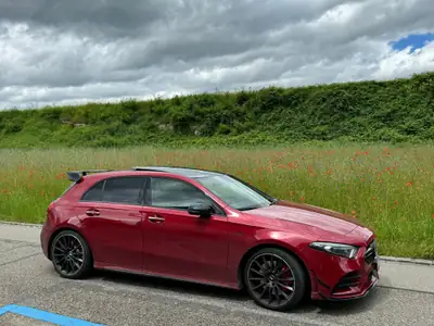 Mercedes-AMG A 35 4Matic — Sportive compacte 306 ch, garantie et service inclus — exterior view