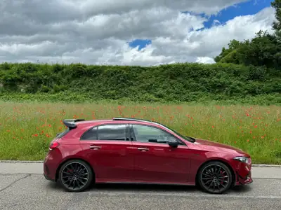 Mercedes-AMG A 35 4Matic — Sportive compacte 306 ch, garantie et service inclus — side view