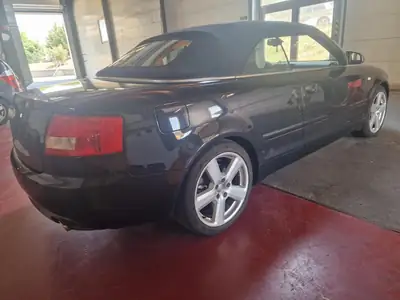 Audi S4 Cabriolet 4.2 V8 Quattro — Roadster sportif légendaire, 69'000 km seulement — Miniatur 9