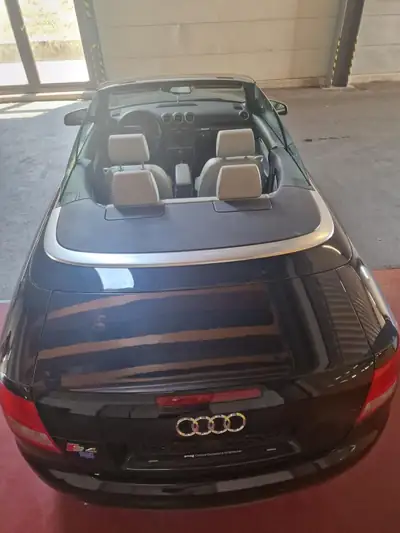 Audi S4 Cabriolet 4.2 V8 Quattro — Roadster sportif légendaire, 69'000 km seulement — Miniatur 13