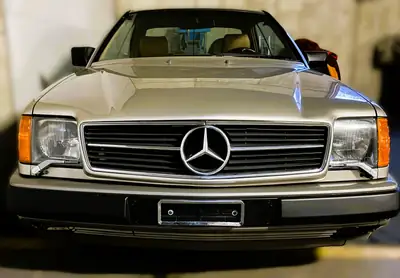 Mercedes-Benz 300 CE Coupé 1987 — Classique intemporel, 82 600 km, moteur 3.0L — Seitenansicht