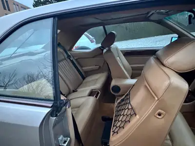 Mercedes-Benz 300 CE Coupé 1987 — Classique intemporel, 82 600 km, moteur 3.0L — Detail