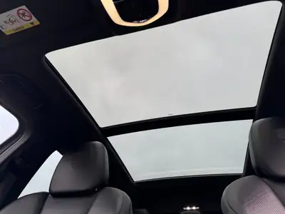 Porsche Cayenne S E-Hybrid — SUV Premium Hybride Rechargeable, Entretien Récent — vista posteriore