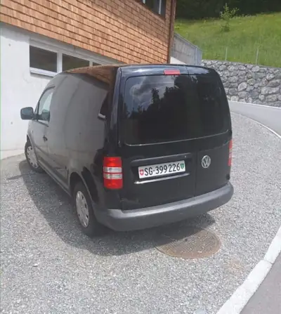 VW Caddy 2011 — Utilitaire fiable diesel, 235000 km, sans sinistre — côté