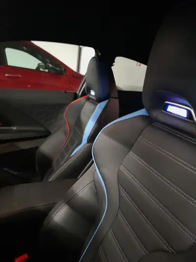 BMW M2 Steptronic 2024 — Coupé haute performance, première main, 5 ans de garantie — Heckansicht