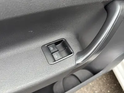 VW Caddy 1.6 TDI BlueMotion — Utilitaire économique, sans sinistre, révision incluse — Miniature 20
