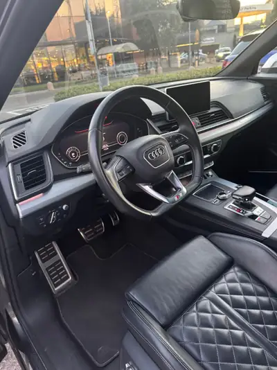 Audi SQ5 TDI Quattro — SUV sportif diesel, 72 000 km, freins révisés — detail
