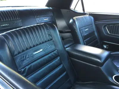 Ford Mustang GT 289 V8 1966 — Légende américaine, moteur entièrement restauré — tableau de bord