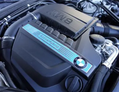BMW ActiveHybrid 5 Steptronic — Berline hybride sportive, 340 ch et consommation maîtrisée — Miniature 11