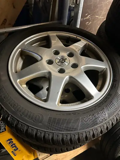 VW Golf 1.2 TSI Comfortline DSG — Compacte économe et fiable, 130 000 km — detail