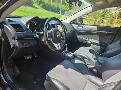 Mitsubishi Lancer Evo X — Performance légendaire, 47'000 km seulement — Seitenansicht