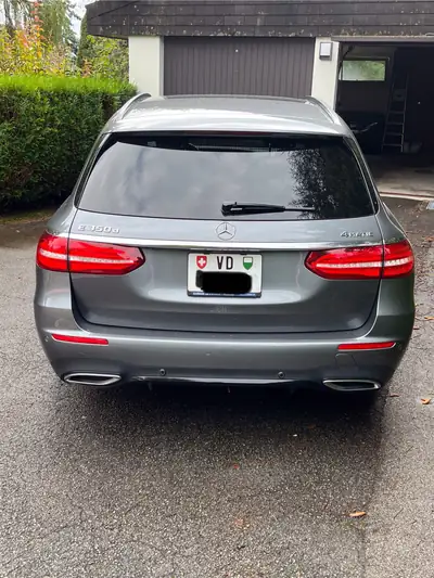 Mercedes-Benz E 350 d AMG Line 4Matic — Break diesel performant, 125 000 km — Seitenansicht