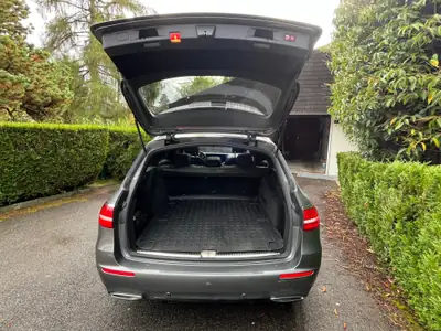 Mercedes-Benz E 350 d AMG Line 4Matic — Break diesel performant, 125 000 km — Miniatur 12