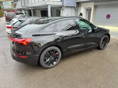 Audi Q8 e-tron Sportback 55 Black Edition — SUV électrique premium 408 ch, 60'000 km — Detail