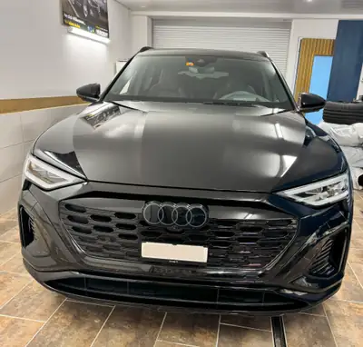 Audi Q8 e-tron Sportback 55 Black Edition — SUV électrique premium 408 ch, 60'000 km — Innenraum