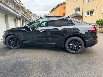 Audi Q8 e-tron Sportback 55 Black Edition — SUV électrique premium 408 ch, 60'000 km — Miniatur 7