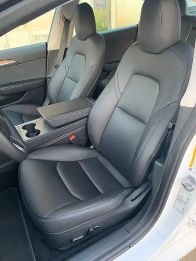 Tesla Model 3 Long Range Dual Motor AWD — Électrique haute performance, quasi neuve — dashboard