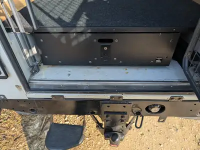 Land Rover Defender 110 SW Td5 — Légende tout-terrain, 171'000 km, révision faite — Thumbnail 13