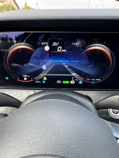 Mercedes-Benz E 220 d AMG Line — Berline premium diesel, 75'000 km seulement — Miniature 17