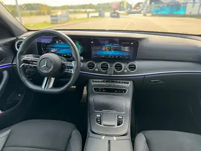 Mercedes-Benz E 220 d AMG Line — Berline premium diesel, 75'000 km seulement — Miniature 20