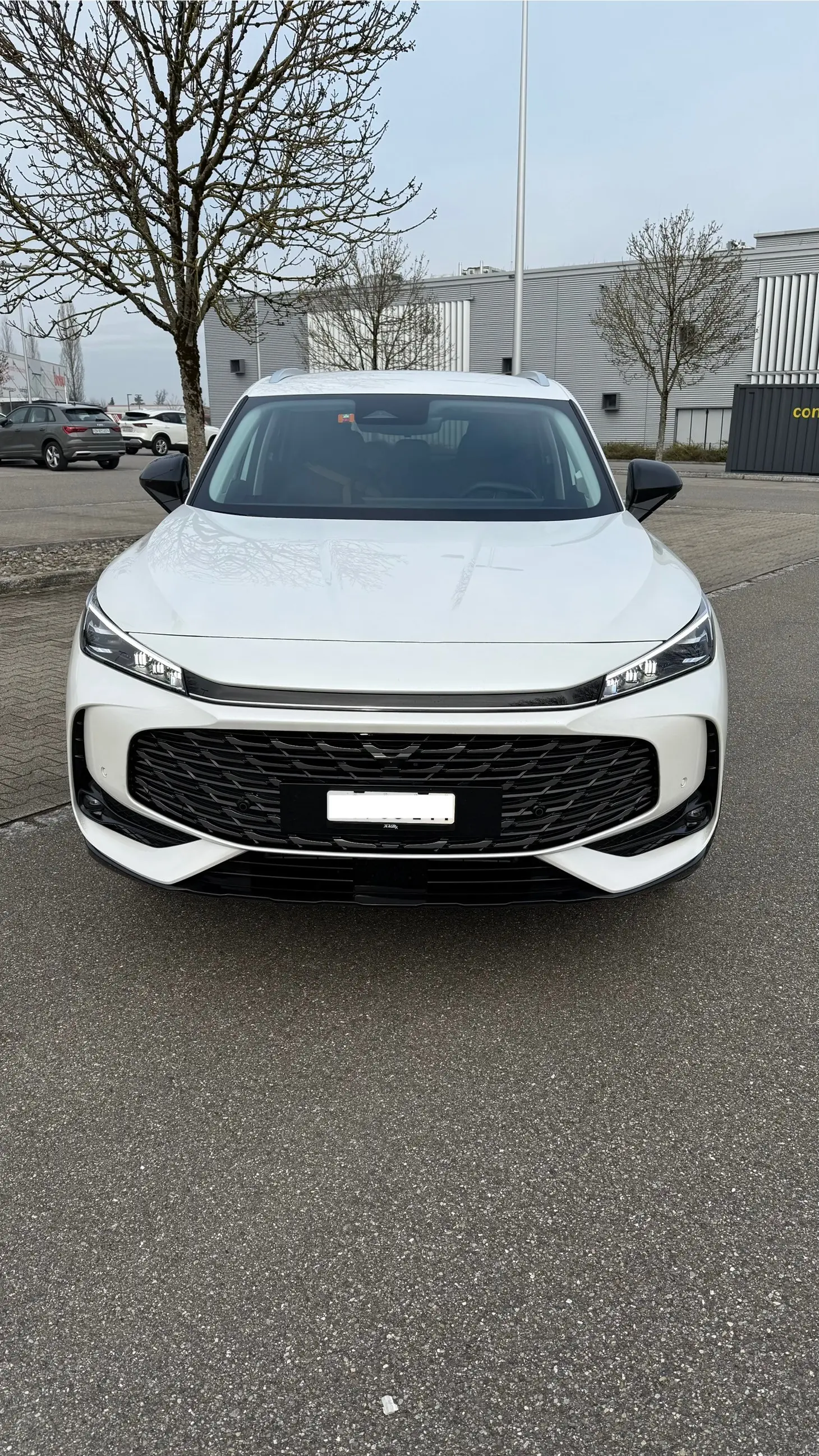 MG HS PHEV Luxury 2025 — SUV hybride rechargeable haute puissance, 14'990 km — Außenansicht