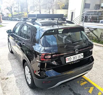 VW T-Cross 1.0 TSI — SUV urbain compact, 29'500 km, sans sinistre — Heckansicht