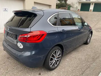 BMW 218 Active Tourer — Monospace compact polyvalent, 68 000 km, boîte auto — Armaturenbrett