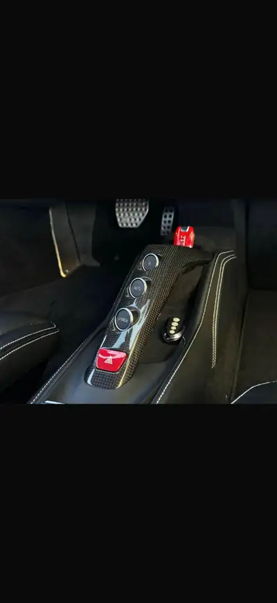 Ferrari 488 GTB — Le coupé sport italien aux 670 ch, ultra-équipé et sans sinistre — Thumbnail 8