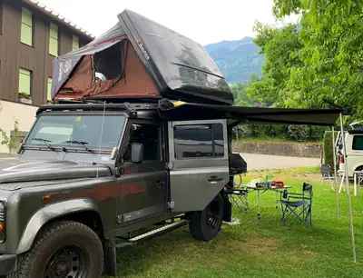 Land Rover Defender 110 — Le 4x4 légendaire, robustesse et polyvalence sans compromis — Miniature 11