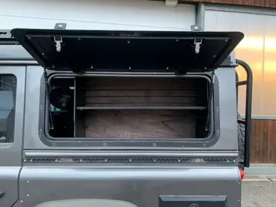 Land Rover Defender 110 — Le 4x4 légendaire, robustesse et polyvalence sans compromis — Miniature 19
