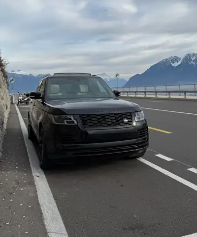 Land Rover Range Rover 5.0 V8 S/C — Prestige et puissance, 68'000 km seulement — Seitenansicht