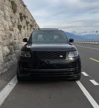 Land Rover Range Rover 5.0 V8 S/C — Prestige et puissance, 68'000 km seulement — Außenansicht