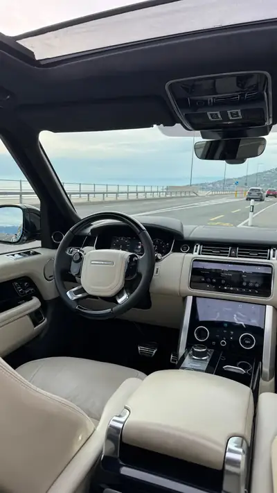 Land Rover Range Rover 5.0 V8 S/C — Prestige et puissance, 68'000 km seulement — Miniatur 12