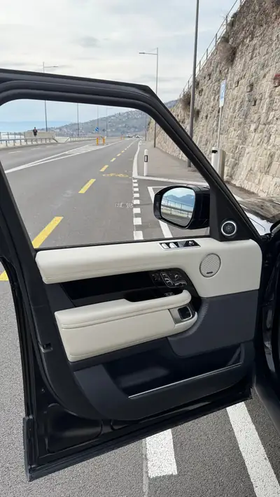 Land Rover Range Rover 5.0 V8 S/C — Prestige et puissance, 68'000 km seulement — Miniatur 17