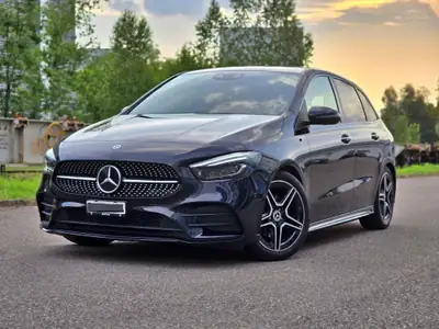 Mercedes-Benz B 200 Night Star AMG Line — Monospace premium, toit panoramique, 72 900 km — exterior view