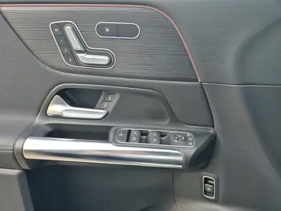 Mercedes-Benz B 200 Night Star AMG Line — Monospace premium, toit panoramique, 72 900 km — Thumbnail 16