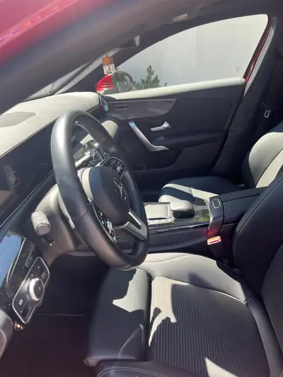 Mercedes-Benz A 220 d 4Matic — Berline premium diesel, 37 500 km, traction intégrale — Detail