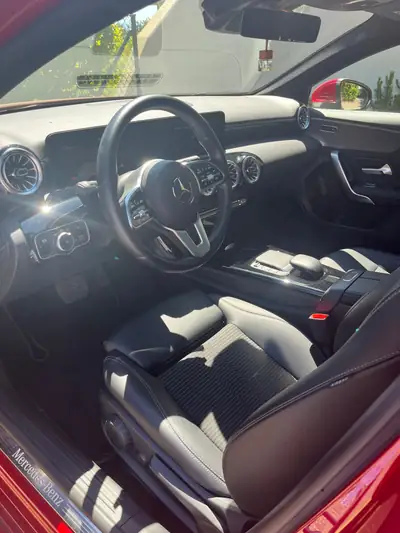 Mercedes-Benz A 220 d 4Matic — Berline premium diesel, 37 500 km, traction intégrale — Miniatur 7