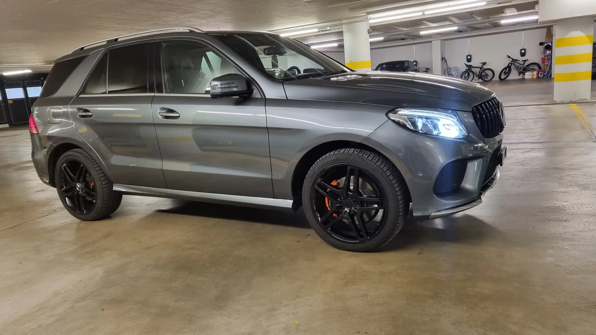 Mercedes-Benz GLE 350 d — SUV premium diesel, 99'000 km, garantie 12 mois