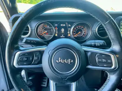 Jeep Gladiator 3.6i V6 Overland — Pick-up 4x4 robuste, 284 ch, faible kilométrage — Miniature 10