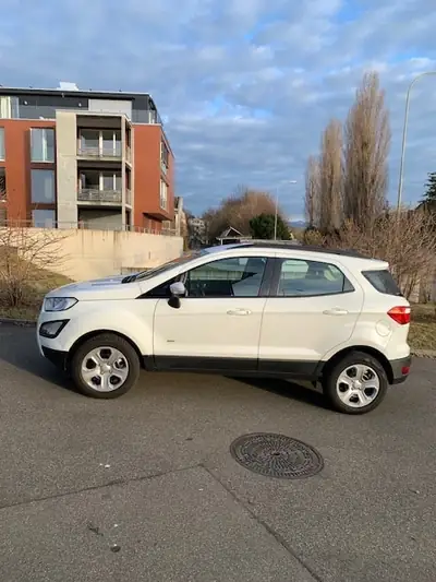 Ford EcoSport 1.5 TDCi Business AWD — SUV compact 4×4, moteur économe et équipé — côté