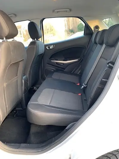 Ford EcoSport 1.5 TDCi Business AWD — SUV compact 4×4, moteur économe et équipé — Miniature 8