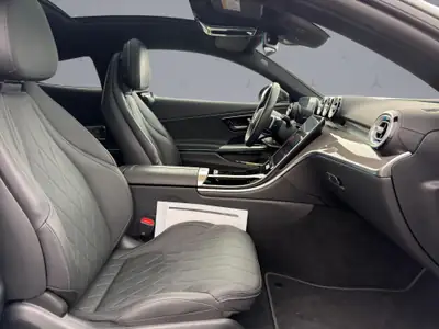 Mercedes-Benz CLE 300 AMG Line 4matic — Coupé sportif hybride essence, 24 000 km seulement — Miniature 14