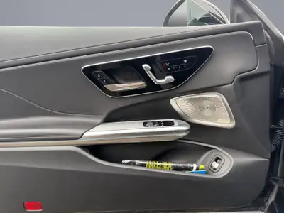 Mercedes-Benz CLE 300 AMG Line 4matic — Coupé sportif hybride essence, 24 000 km seulement — Miniature 21