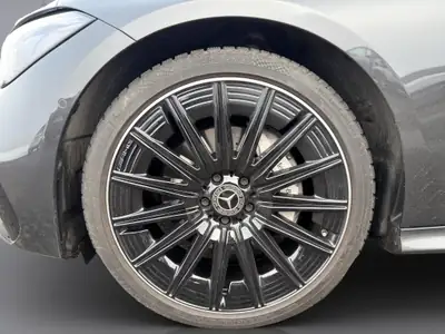 Mercedes-Benz CLE 300 AMG Line 4matic — Coupé sportif hybride essence, 24 000 km seulement — Miniature 19