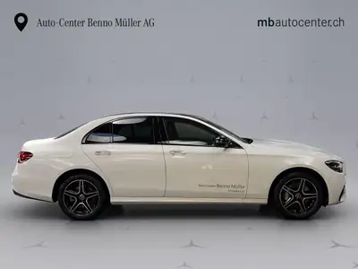 Mercedes-Benz E 300 e AMG Line 4matic — Hybride rechargeable, 33 000 km, design premium — détail